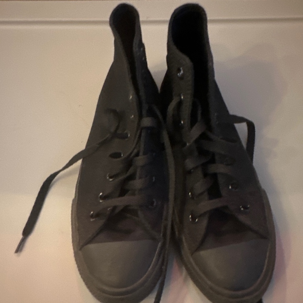 Black converse kids high tops